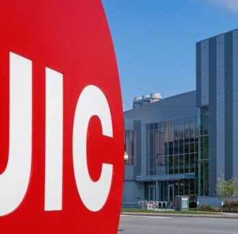 UIC logo with campus 